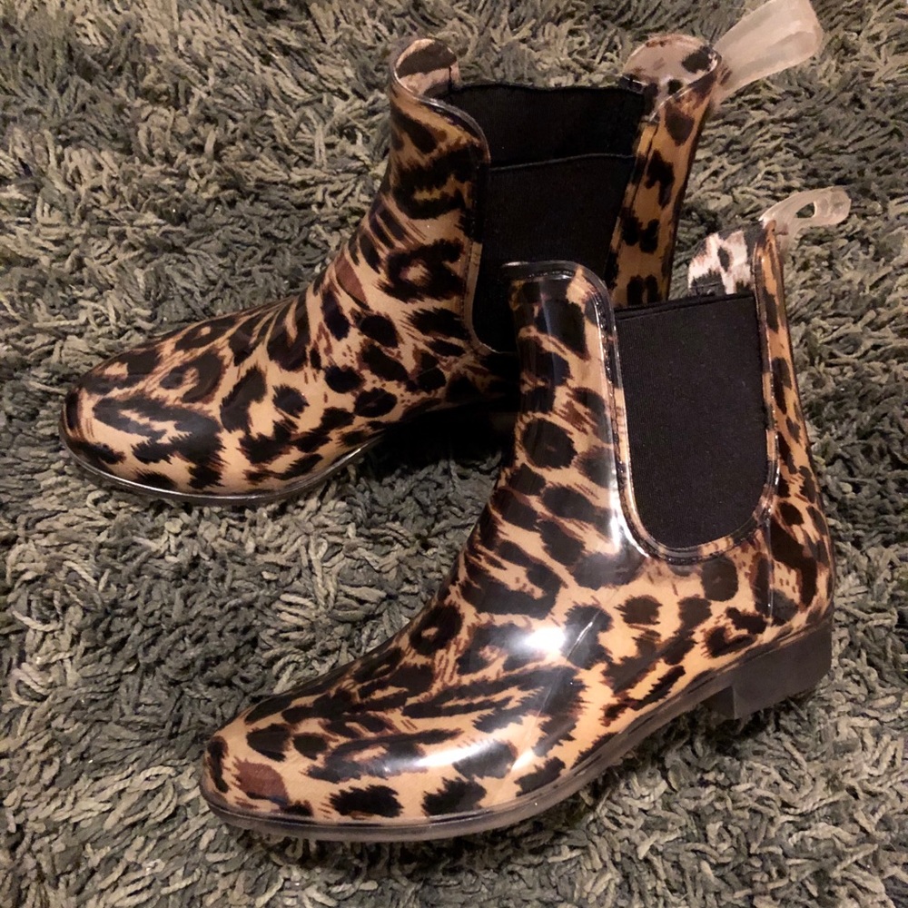 J. Crew chelsea leopard rain boots. Size 6